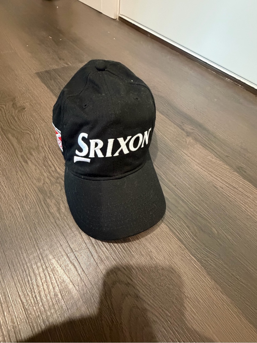 SRIXON Men's Black Logo Cap
